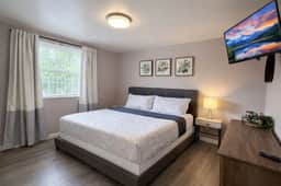 Groups Welcome-Sleeps 20-Pets OK-Fire Pit-BBQ