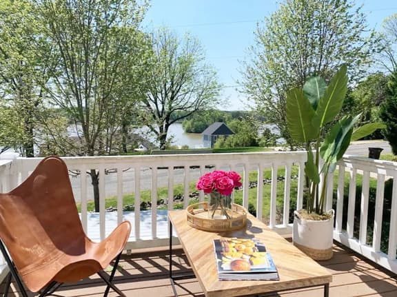 Laurel Cove Chalet