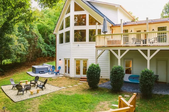 Laurel Cove Chalet